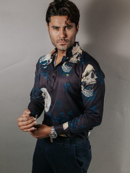Camisa Hombre Casual Negra Flores Azules Calaveras 2