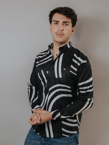 Camisa Hombre Casual Negra Círculos Blancos 1