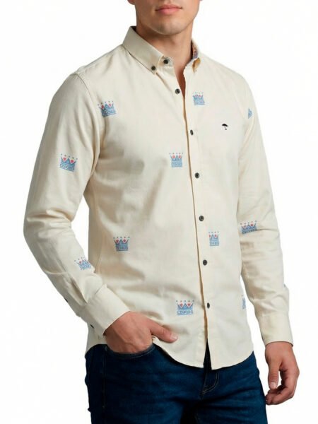 Camisa Hombre Casual Beige Mini Figuras Coronas 1